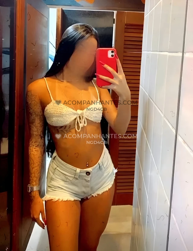 Oi me chamo larissa silva possuo 21 anos e venho de contagem eu sou uma acompanhante brasileira que adora viver e aprecia as experiencias que a vida p...