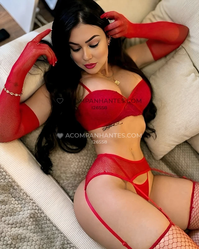 Eu sou ingrid prazer em conhece lo meu amor ofereco um servico completo e sem apuro dependendo da sua higiene realizo sexo oral sem protecao dou beijo...