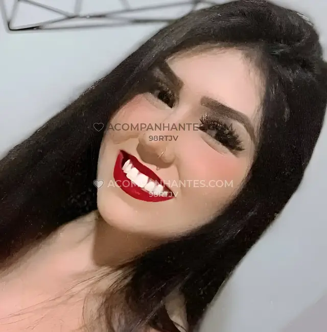 Oi queridos sejam muito bem recebidos me chamo monica tenho 22 anos e estou aqui para proporcionar relaxamento e prazer de maneira muito sensual eu re...