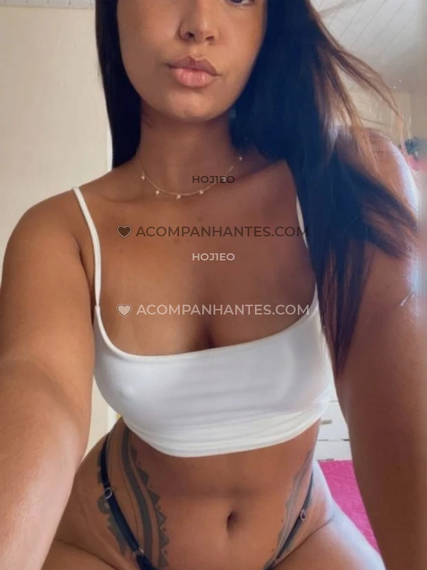 Ola querido seja bem vindo ao meu perfil meu nome e roberta uma morena bonita e sensual exatamente como as fotos mostram meu trabalho e exclusivamente...