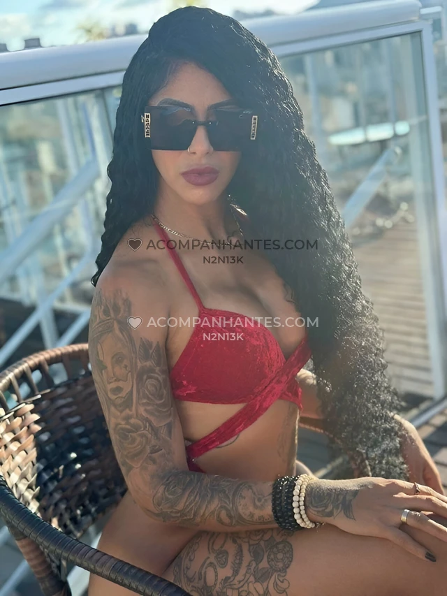 Sou uma profissional do sexo natural do rio de janeiro pratico sexo anal com um pequeno acrescimo e sexo oral bastante molhado sou ardente e adoro o a...