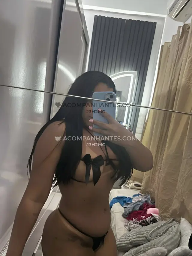 Ola querido meu nome e cleo vaz sou uma morena bela de corpo e de rosto vou te encantar adoro bater papo tenho um espirito elevado sou carinhosa e sem...
