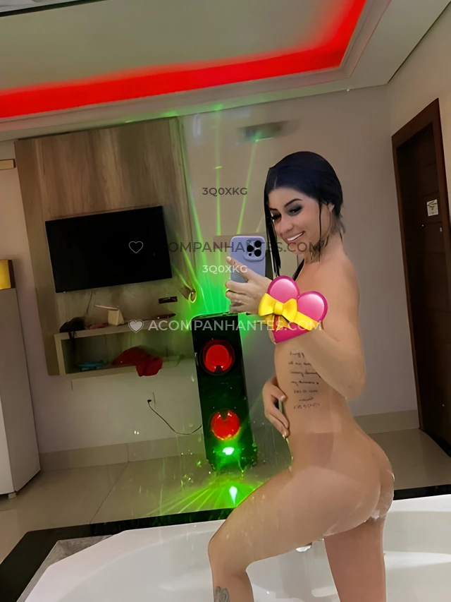 Oi meu nome e lais uma garota de programa brasileira de 18 anos vivendo em cuiaba sou uma morena esbelta que adora conhecer pessoas diferentes e esta...