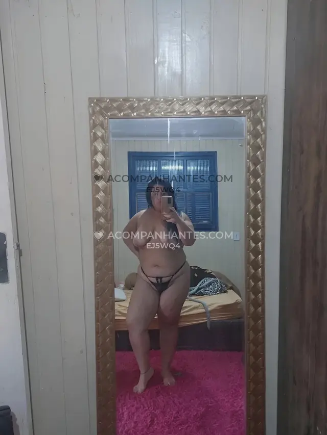Oi me chamo gabriela tenho 33 anos sou brasileira e moro em porto alegre onde trabalho como acompanhante sou carinhosa apaixonada pela vida e tenho tr...