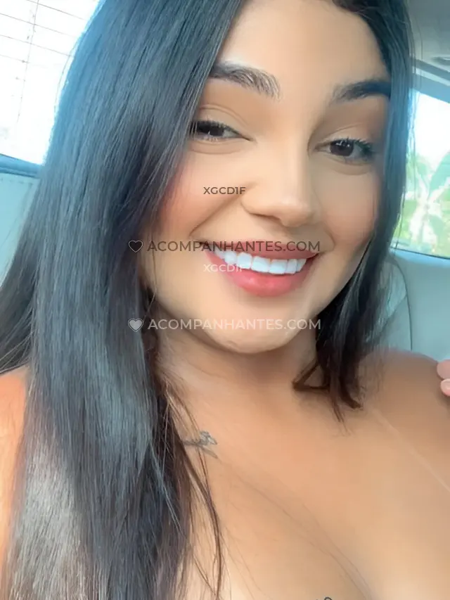 Ola pessoas lindas sintam se acolhidos ao meu perfil meu nome e kiara uma morena de estatura baixa e bastante completa sou uma bela acompanhante de ap...