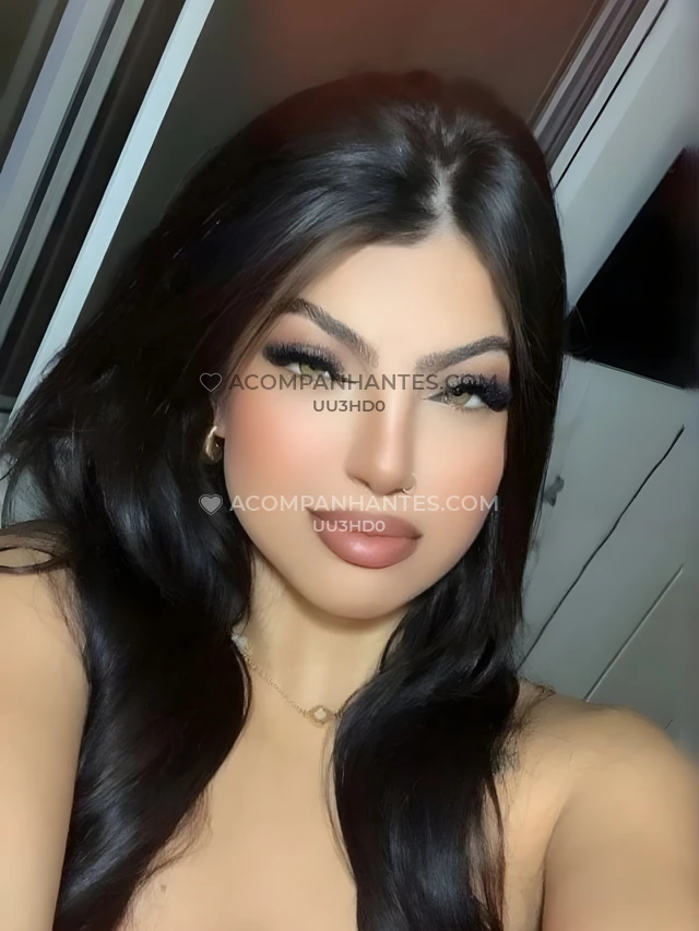 Uma morena distinta com tatuagens e uma presenca puro m acolhida cuidadosa e apaixonada em oferecer experiencias inigualaveis encontra se disponivel n...