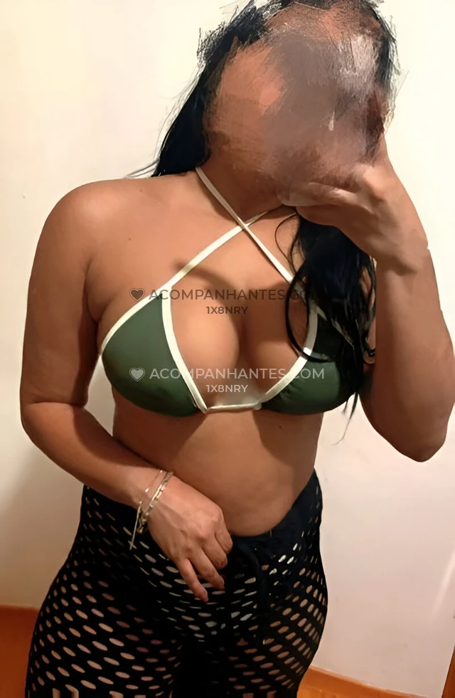 Prazer sou malu martins a sua namoradinha que retornou a cidade e tenho 29 anos eu me apresento como a companhia perfeita para te ajudar a escapar do...