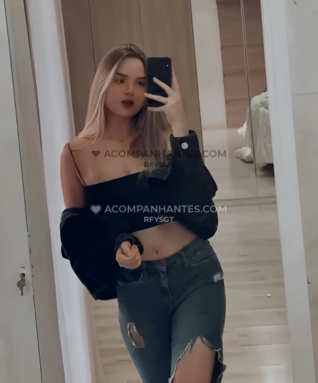 Oi meus delicias meu nome e mel tenho 19 anos sou uma garota loira magra com corpo completamente natural sou extrovertida simpatica educada cheia de c...