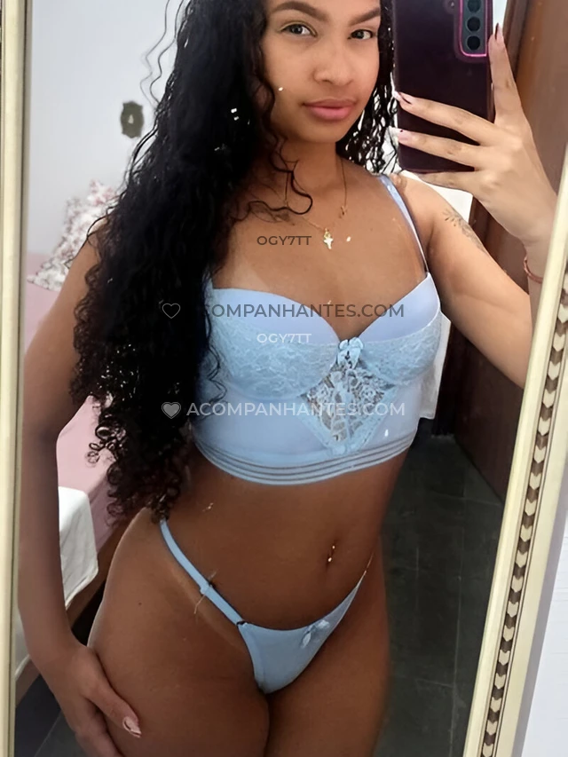 Ola rapazes meu nome e joice possuo 19 anos e 1 56 de estatura sou uma morena carioca que oferece companhia ousada e saborosa estou aqui para quebrar...