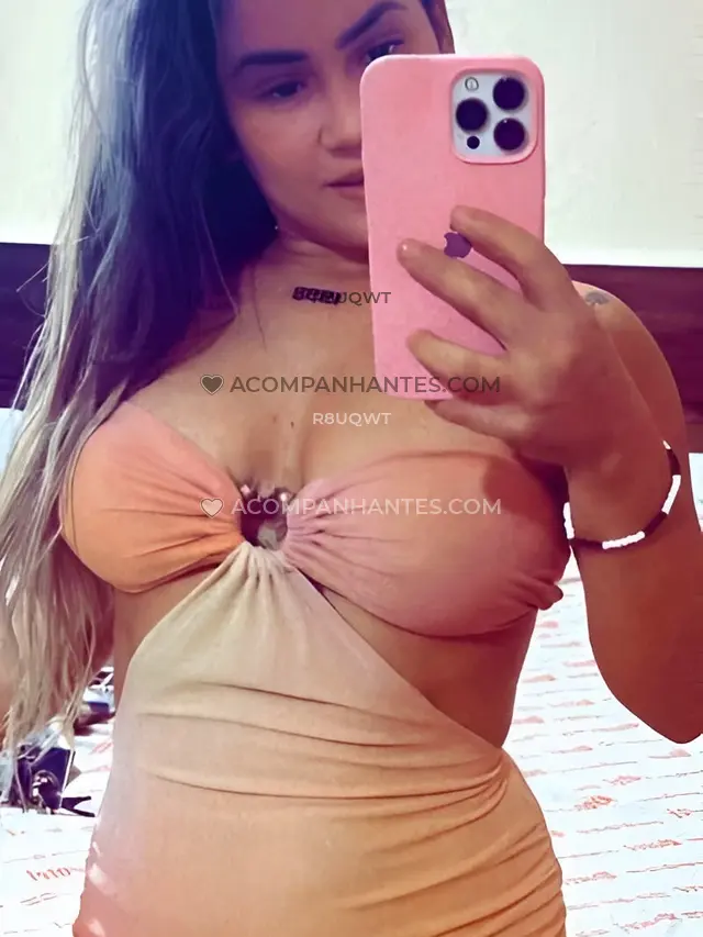 Eu sou tudo o que voce estava buscando meu nome e monica uma nordestina arretada e tenho o maior prazer em conhece lo sou uma garota de programa de 19...