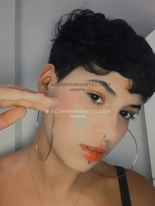 Oi meus amados como estao me chamo tayna pereira uma jovem acompanhante de 20 anos tenho pele alva e cabelo curtinho possuo um rosto encantador e um c...