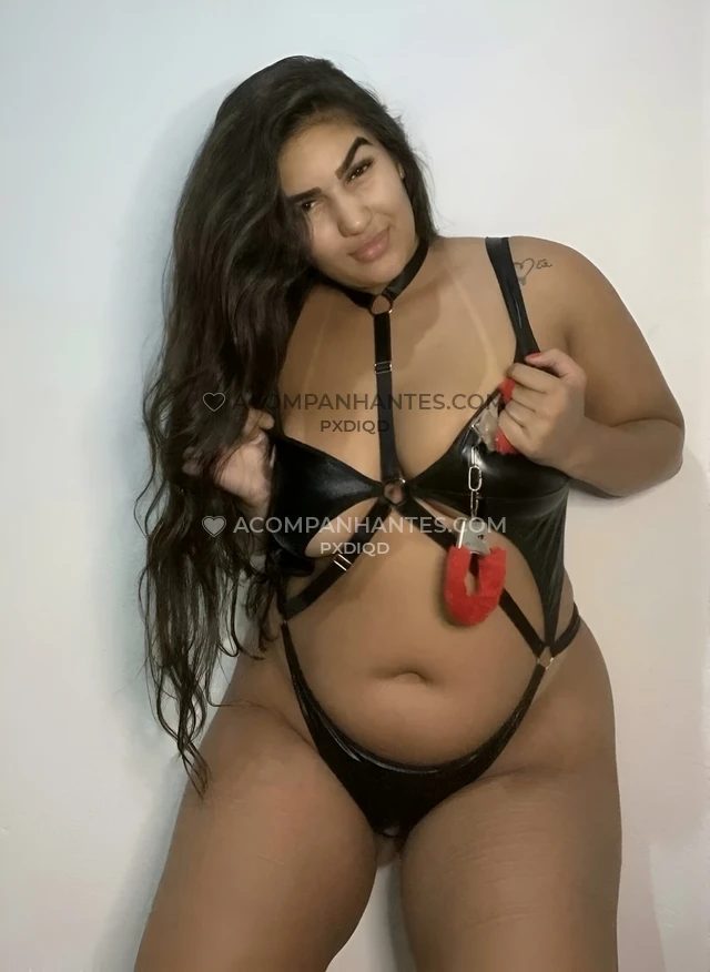 Ola me chamo camila e sou uma garota de programa brasileira vivo na bela cidade de cuiaba e tenho uma aparencia angelical possuo um corpo espetacular...