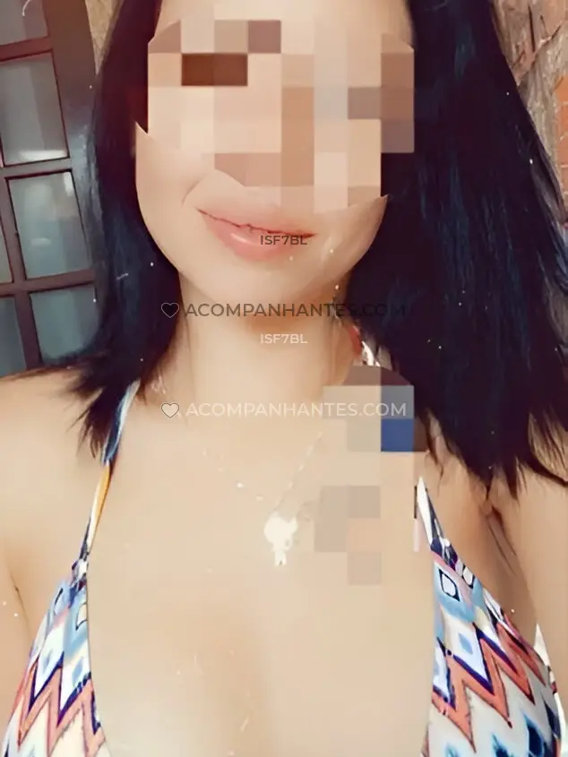 Ola meus queridos meu nome e bruninha sou uma garota de programa do tipo ninfeta completamente atrevida travessa impertinente e sem restricoes entre q...