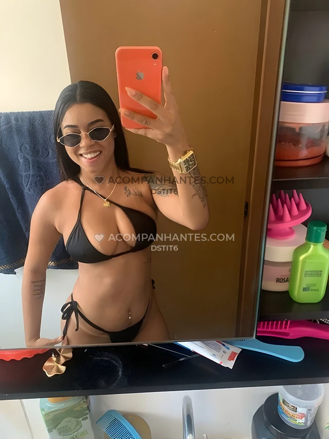 Oi querido acabei de chegar na sua cidade pela primeira vez anunciada no site sou morena magra de seios pequenos e bronzeada ofereco um atendimento su...