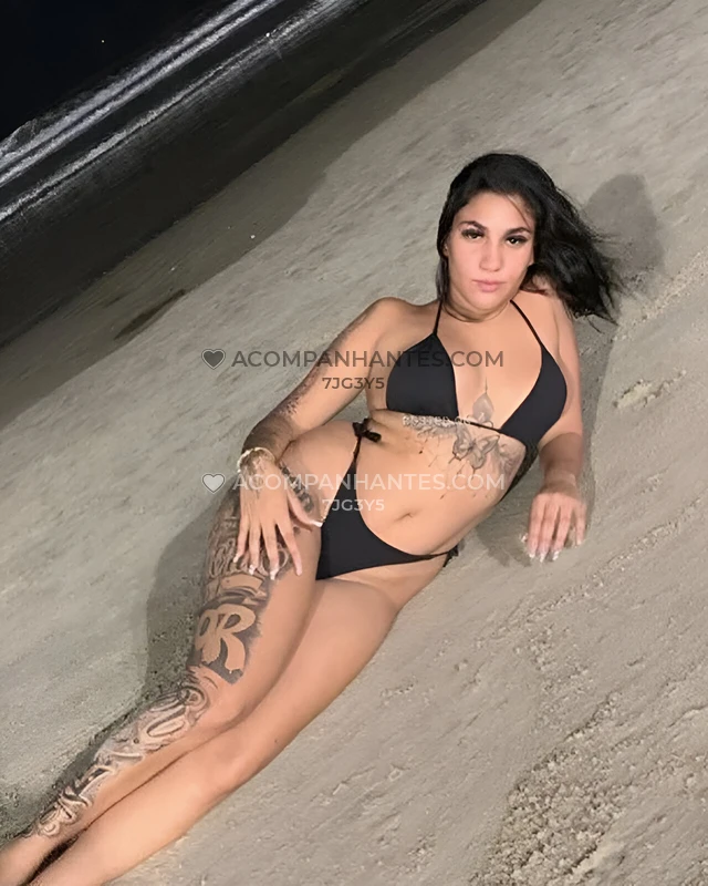 Oi querido sou uma acompanhante recem chegada na cidade ideal para homens com gostos refinados que desejam fugir do cotidiano sou uma jovem ardente qu...