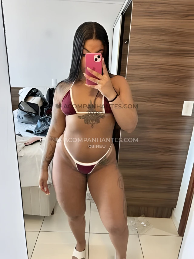 Oi meus amores sejam muito bem vindos sou uma bela morena de seios pequenos e firmes traseiro grande e um vaso bem apertadinho estilo mulherao no meu...