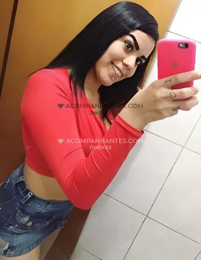 Oi querido bem vindo ao perfil criado especialmente para voce meu nome e sophia uma bela escort morena e atrevida com seios naturais um bumbum arrebit...