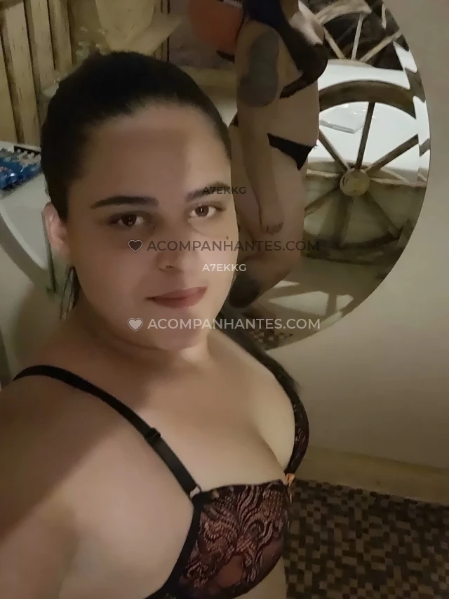 Ola chamo me keila tenho 28 anos e sou uma garota de programa brasileira que reside em maringa realizo massagens relaxantes ventosaterapia e a sessao...