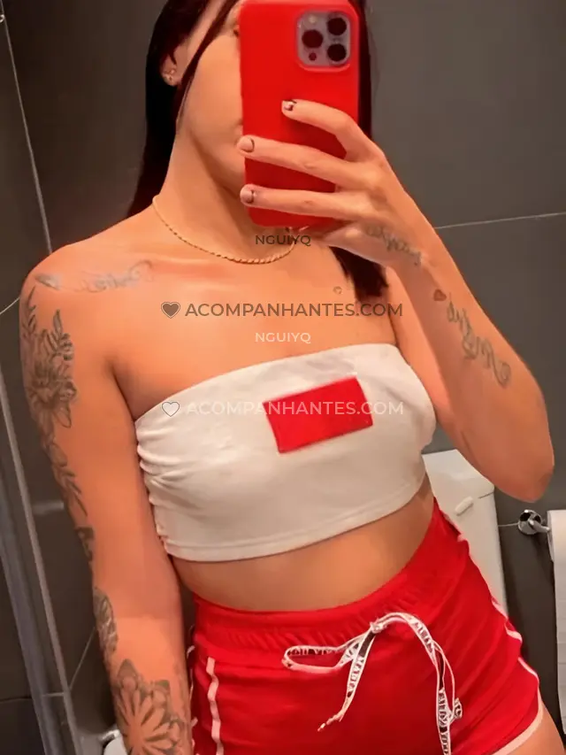 Oi meus amores meu nome e bia mota uma maravilhosa escort de luxo de 21 anos uma autentica delicia com um toque provocante que e uma combinacao de ter...