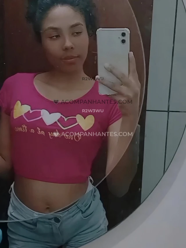 Ola me chamo sara sou uma jovem de 23 anos e venho de joao pessoa cidade maravilhosa do brasil trabalho como acompanhante oferecendo diversos servicos...