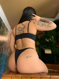 Oi sou a alice e tenho 19 anos atualmente estou passando um tempo em feira de santana possuo meu proprio espaco bastante discreto seguro higienizado e...