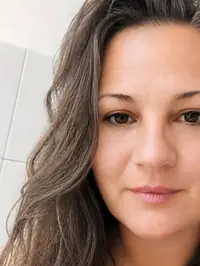 Oi me chamo cintia uma escort brasileira de 45 anos que mora em curitiba sou uma dama muito afetuosa apaixonada e respeitosa sempre pronta para lhe pr...