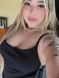 Eu me apresento como carla com uma pequena area intima apertada e seios firmes garanto te uma experiencia que nao vais esquecer facilmente contacta me...