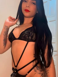 O meu nome e tiffany alencar e sou uma sedutora acompanhante de luxo de apenas 19 anos possuo um corpo deliciosamente atraente e um olhar cativante fa...