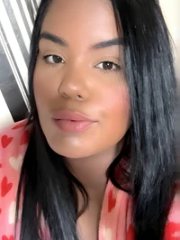 Oi querido meu nome e lorena kavazzak uma acompanhante mulata e deusa do ebano no estilo mulherao sou proprietaria de coxas generosas uma bunda grande...