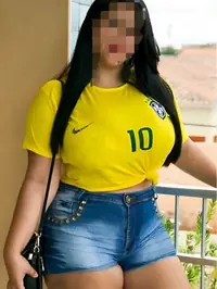 Oi me chamo liz tenho 25 anos e sou uma garota de companhia de curitiba sou morena e voluptuosa adoro viver cada momento ao maximo bonita com um bumbu...