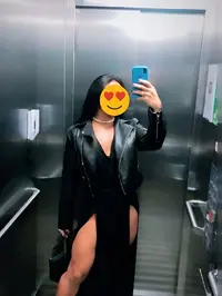 Como modelo e icone de fitness meu atendimento so pode ser feito mediante agendamento e pagamento antecipado ressalto que nao responderei a perfis que...