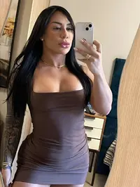 Sou uma acompanhante de luxo proporcionando um atendimento estilo namorada e sou atrevida na intimidade sou louca por anal sou bela tanto fisicamente...