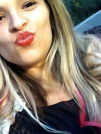 Chamo me leticia e tenho 27 anos sou uma bela companheira sem pudores para relacoes intimas tenho um corpo exuberante com um traseiro maravilhoso perf...