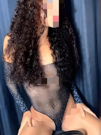 Catarina escobar uma acompanhante magrinha de cabelos ruivos e cacheados completamente natural exibindo uma altura de 1 59 m sempre cheia de desejo re...