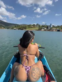 Oi eu me chamo hayra fernandes tenho 21 anos e sou uma acompanhante brasileira vivendo em belo horizonte tenho a pele bronzeada e sou morena e magra e...