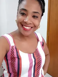 Sou uma mulher de atitudes sutis afetuosa e com cheiro agradavel tenho prazer em oferecer atencao e atuar como se fosse sua namorada procuro ser a par...