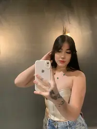 Oi sou a melissa tenho 19 anos e venho de uma linda cidade chamada guarulhos no brasil sou uma pessoa carinhosa e apaixonada no que faco sempre manten...