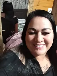 Oi meus queridos e um enorme prazer te los aqui tenho certeza que sou exatamente o que estavam procurando meu nome e evelyn uma acompanhante de 35 ano...