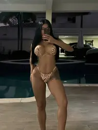 Ola meu nome e kelly fer tenho 25 anos e sou uma acompanhante brasileira que reside em esteio uma cidade fascinante no brasil sou uma morena encantada...