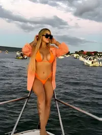 Sou uma acompanhante de luxo extremamente amigavel bem educada e afetuosa no momento apropriado sei ser bastante atrevida possuo um corpo escultural c...