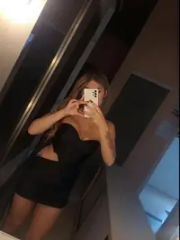 Oi queridos eu me chamo mell lopez sou uma garota de programa brasileira de 20 anos que reside em sao jose uma cidade deslumbrante no brasil sou esbel...