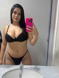 Ola meu nome e rayane sou uma garota de programa brasileira de 22 anos que reside em brasilia tenho uma tonalidade de pele morena um sorriso encantado...