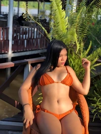 Oi meu nome e yara uma acompanhante distinta alegre e apaixonada por proporcionar experiencias memoraveis com uma pitada de charme e bastante postura...