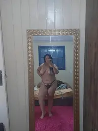 Oi me chamo gabriela tenho 33 anos sou brasileira e moro em porto alegre onde trabalho como acompanhante sou carinhosa apaixonada pela vida e tenho tr...