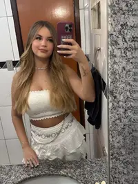 Ola amados o meu nome e rafa sou loura tenho um metro e setenta de altura e sessenta e cinco quilos muito bem distribuidos totalmente natural as minha...