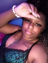 Venha conhecer a morena do jeito que prefere meu nome e flor uma acompanhante mulata de tamanho grande com uma cintura fina quadril amplo e seios medi...