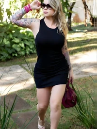 Sejam bem vindos meu nome e leticia madri uma garota de programa de alto padrao com ampla experiencia sendo uma namorada quente e muito sofisticada pa...