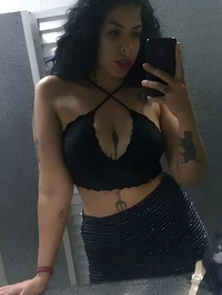 Realizo suas fantasias e fetiches e tamben servicos virtuais se voce decidir entrar em contato comigo garanto que nao se arrependera