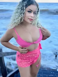 Oi me chamo maya tenho 19 anos e sou uma acompanhante brasileira que vive no rio de janeiro sou uma loirinha nova e atraente com um corpo natural exat...