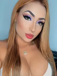 Oi gato sou a laura uma ruiva de 20 anos voluptuosa sensual e com alguns fetiches ofereco meu servico de acompanhante de alto padrao e prometo uma via...